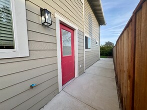 148 Lancaster Way in Vallejo, CA - Building Photo - Building Photo