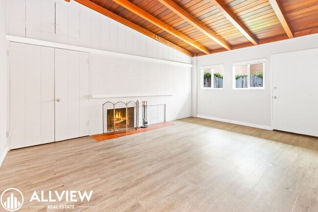 311 Avenida Santa Barbara in San Clemente, CA - Building Photo - Building Photo