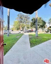 15028 Magnolia Blvd in Los Angeles, CA - Building Photo - Building Photo