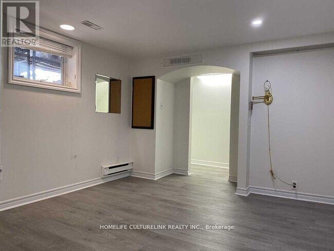 46 Stansbury Crescent in Toronto, ON - Building Photo - Building Photo