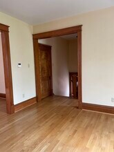 6042 Pershing Ave, Unit A in St. Louis, MO - Foto de edificio - Building Photo