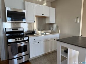 29 Seaview Ave in Norwalk, CT - Building Photo - Building Photo