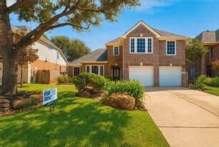 15427 Bay Tree Landing in Cypress, TX - Building Photo