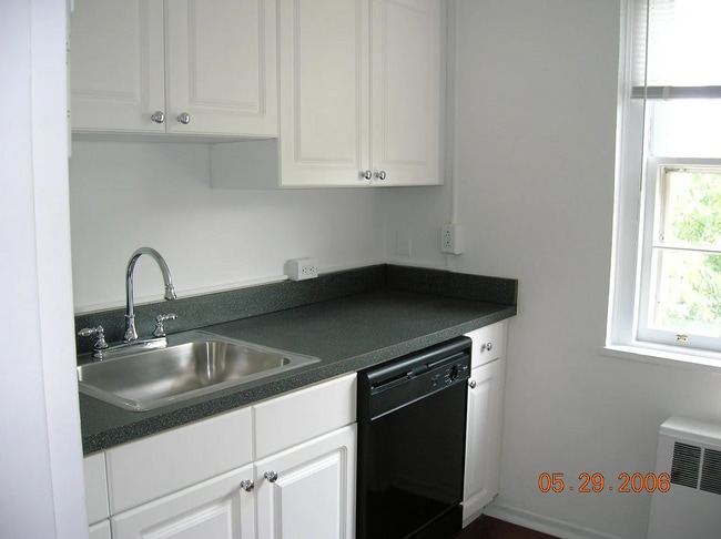 property at 734 North Terrace