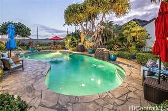 604 Kaimalino St in Kailua, HI - Building Photo - Building Photo