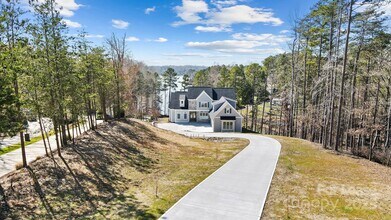 154 Fox Hunt Dr in Mooresville, NC - Building Photo - Building Photo