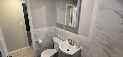 895 Warrenville Rd in Mansfield, CT - Building Photo - Building Photo