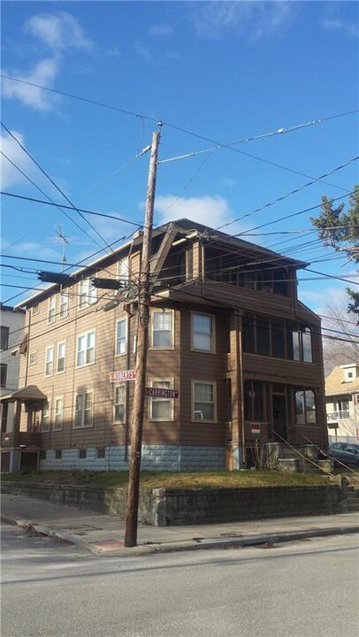 429 Carrington Ave in Woonsocket, RI - Building Photo