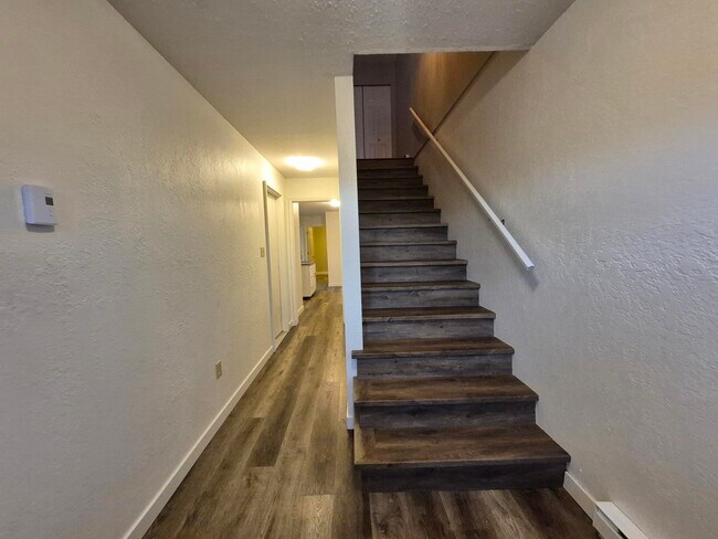 6162 Somenos Rd in Duncan, BC - Building Photo - Building Photo