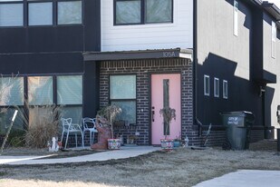 105 N Atlanta St in Owasso, OK - Building Photo