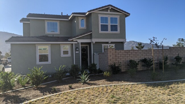 property at 1926 Tangelo Way
