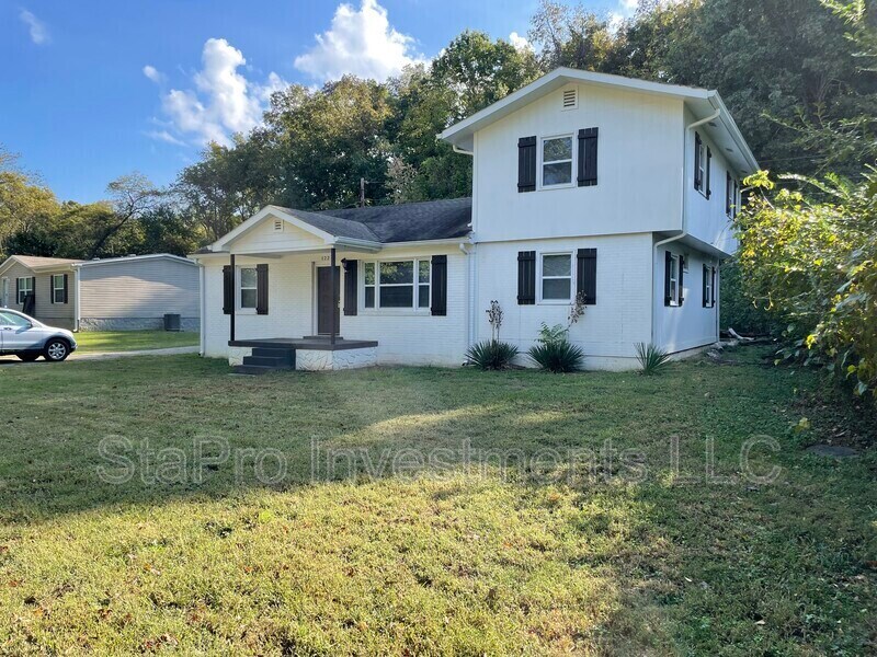 122 Bellar Dr in Goodlettsville, TN - Building Photo