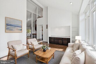 1 Springer Ct in Bethesda, MD - Building Photo - Building Photo