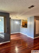 826 Edpas Rd in New Brunswick, NJ - Foto de edificio - Building Photo