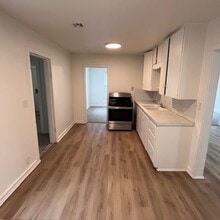 9 W 42nd St in Sand Springs, OK - Building Photo - Building Photo