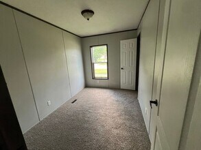 75 John Pride Ln in Manhattan, KS - Building Photo - Building Photo