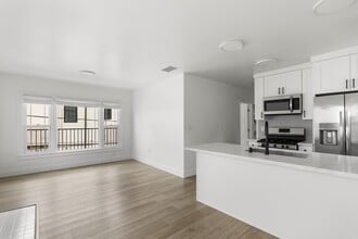 743 3/4 Occidental Blvd in Los Angeles, CA - Building Photo - Building Photo