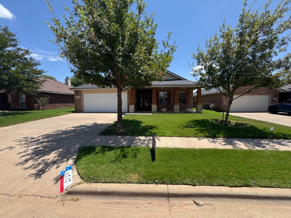 6717 92nd St in Lubbock, TX - Building Photo