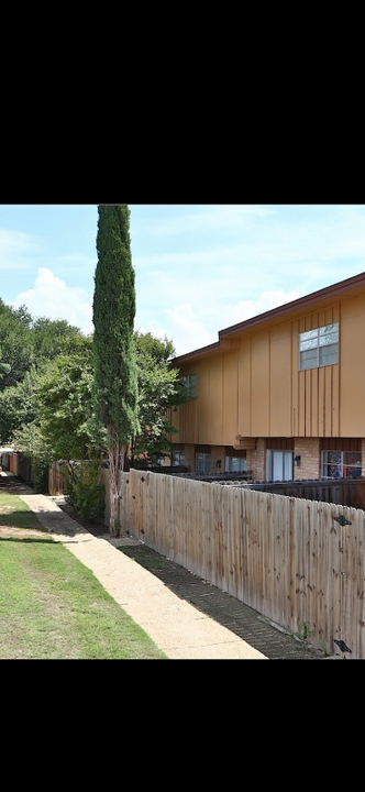 801 W Marcy Dr in Big Spring, TX - Building Photo