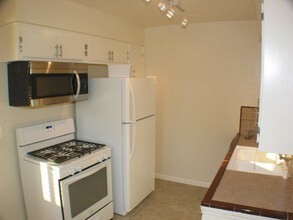 3567 N E St, Unit NA in San Bernardino, CA - Building Photo - Building Photo