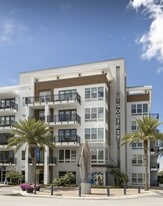 Society Westshore Apartments in Tampa, FL - Building Photo