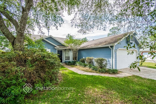 property at 7736 Rockridge Dr W