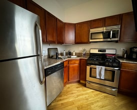 2746 W Le Moyne St, Unit 2F in Chicago, IL - Building Photo - Building Photo