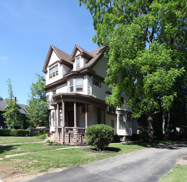 31 N Goodman St in Rochester, NY - Building Photo - Building Photo