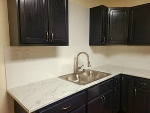 175 Plymouth Ave, Unit 175 Plymouth Ave, Apt. 2 in Buffalo, NY - Building Photo - Building Photo