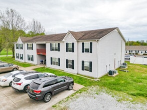 Hidden Valley Apartments in Lawrenceburg, TN - Building Photo - Building Photo