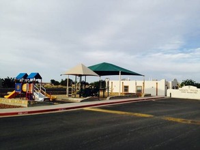 Mission Palms Apartments in San Elizario, TX - Building Photo - Building Photo