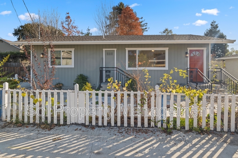 1045 Brommer St in Santa Cruz, CA - Building Photo