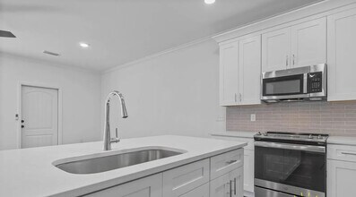 517 Hill Ln in Niceville, FL - Foto de edificio - Building Photo