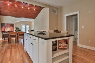 26 N Main St in Mont Vernon, NH - Building Photo - Building Photo