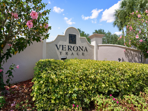 9945 E Villa Cir in Vero Beach, FL - Foto de edificio - Building Photo