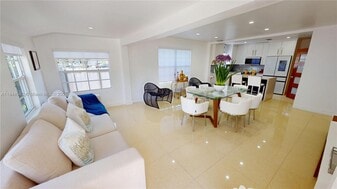 2981 SW 12th St in Miami, FL - Building Photo