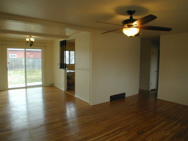 1000 Hoy Rd in Cheyenne, WY - Building Photo - Building Photo