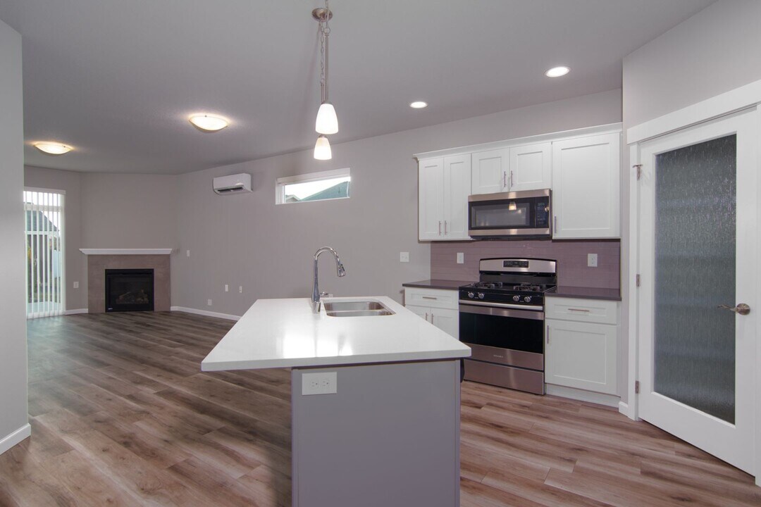 504 N Mayhew Ln in Spokane Valley, WA - Building Photo
