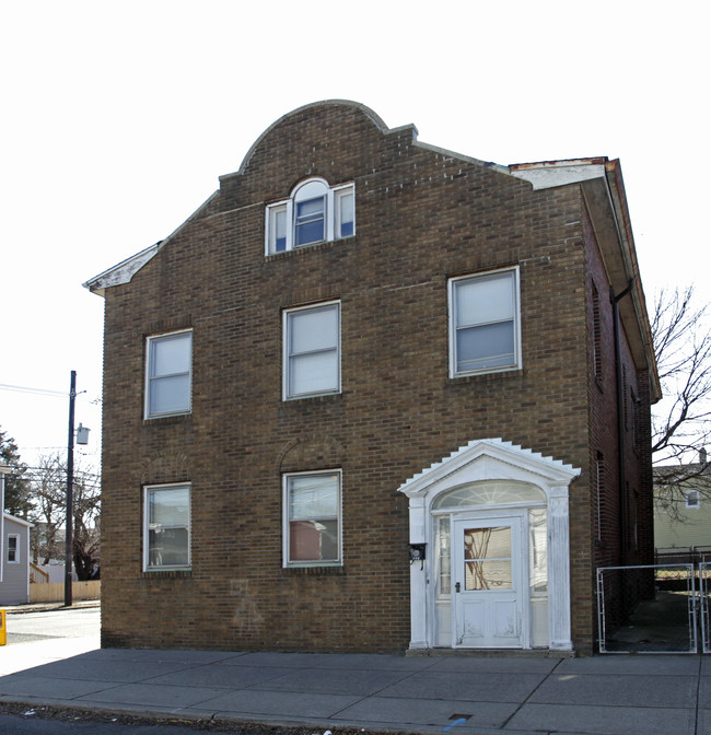 202 Sandford St in New Brunswick, NJ - Building Photo - Building Photo