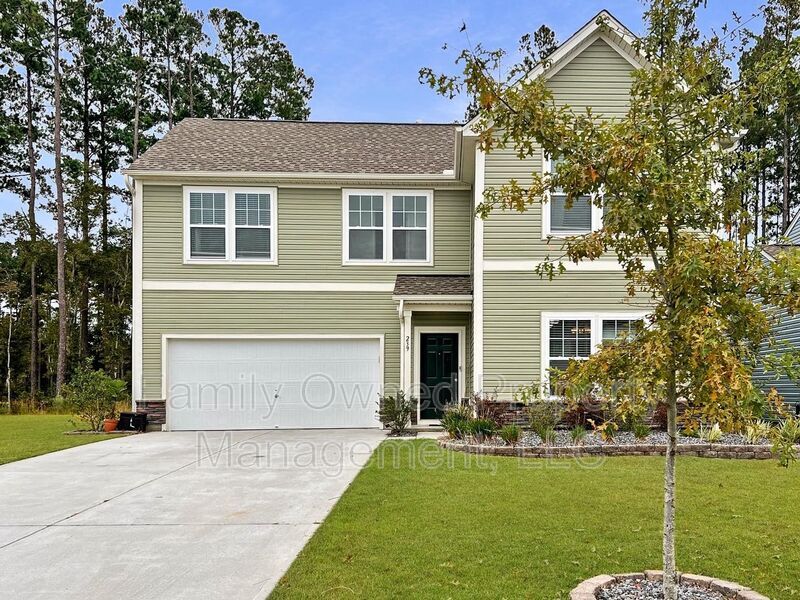 239 Dunlin Dr in Summerville, SC - Building Photo