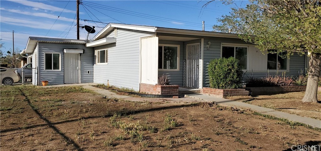 1503 E Avenue Q6, Unit 2 in Palmdale, CA - Building Photo