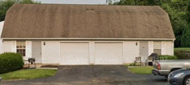 573 Brookside Ct in Heath, OH - Building Photo