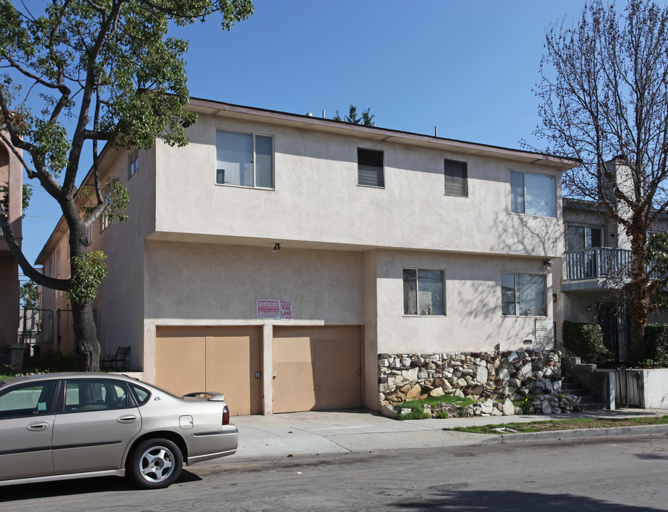 2210 Locust Ave in Long Beach, CA - Building Photo