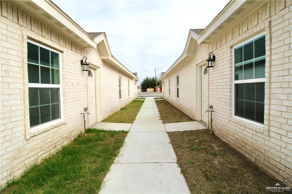 14 Hooper St in San Juan, TX - Foto de edificio
