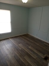 131 Hurricane Ln in Clinton, NC - Building Photo - Building Photo
