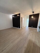 1021 NE 24th Ave-Unit -14 in Pompano Beach, FL - Foto de edificio - Building Photo