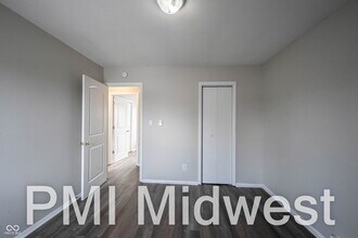 4881 300W in New Palestine, IN - Building Photo - Building Photo