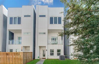 2116 Naomi St in Houston, TX - Building Photo - Building Photo