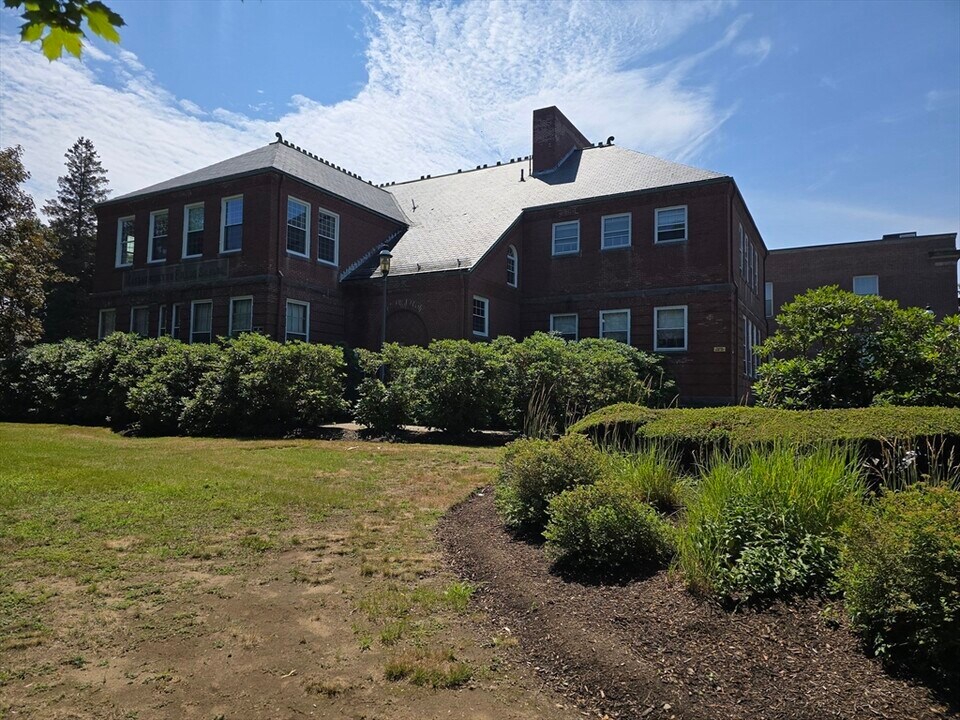 147 Rawson Rd in Quincy, MA - Building Photo