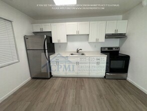 3810 SW 60 Ave Davie, FL 33314 in Fort Lauderdale, FL - Foto de edificio - Interior Photo